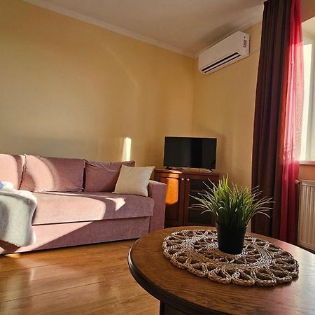 Best Two Room Apartment Мукачево Екстер'єр фото